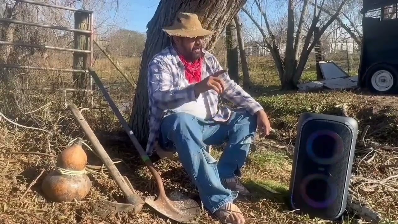 En zayando  La Balanza  de la vidad  y es perando alos guaches para aser una sanja video Official#)
