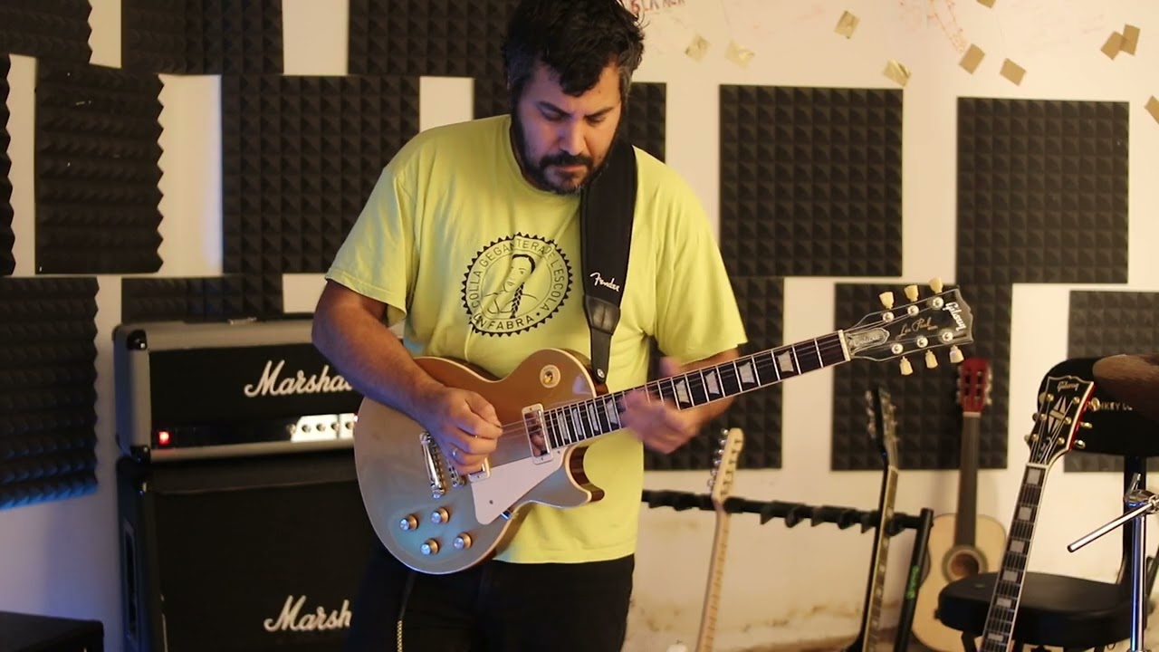 How a Fuzz Pedal goes with a Super Slow Blues