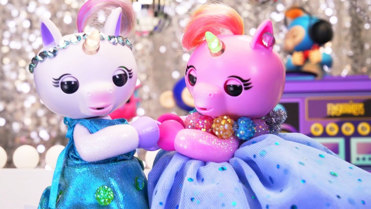 Unicorn Fingerlings Dance Together at a Costume Party | Toy Videos for Kids
