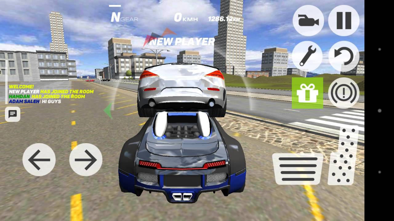 Multiplayer driving simulator