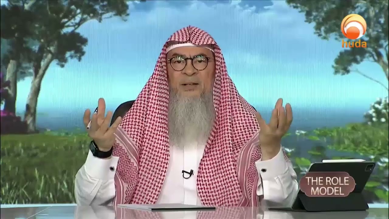 Should we combine gold or silver that has not reached the Nisab to cash in order to pay our Zakat?