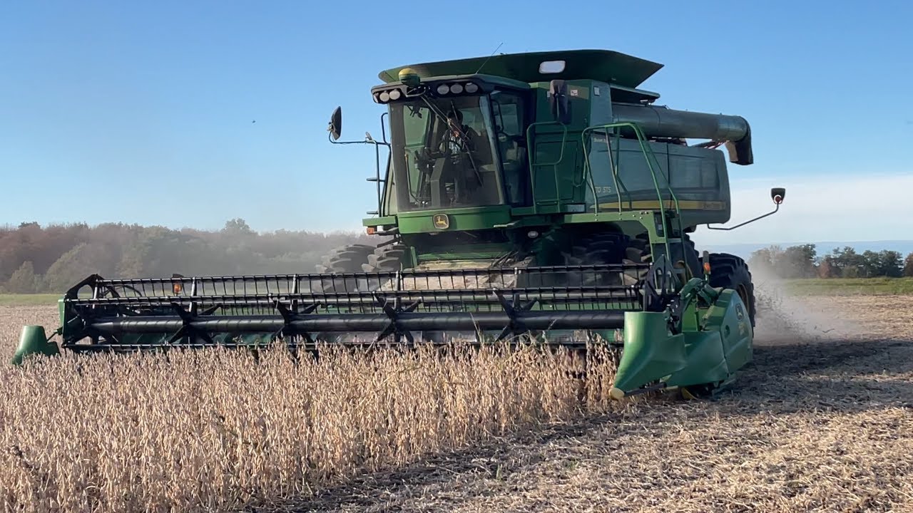 John Deere 9670 Combine Harvesting Soybeans In Western New York