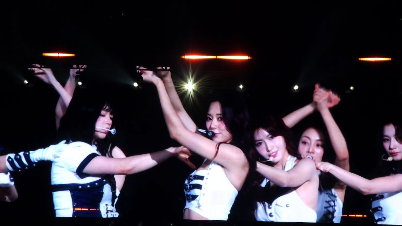 251122 TWICE - Make Me Go & SET ME FREE | TWICE＜THIS IS FOR＞WORLD TOUR IN KAOHSIUNG