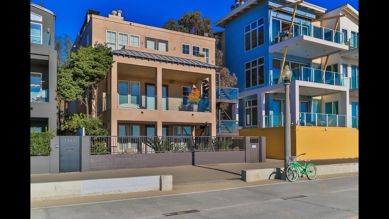 Beachfront At Your Toetips - 10 Steps to the Beach in Santa Monica CA | 1347 Palisades Beach Road
