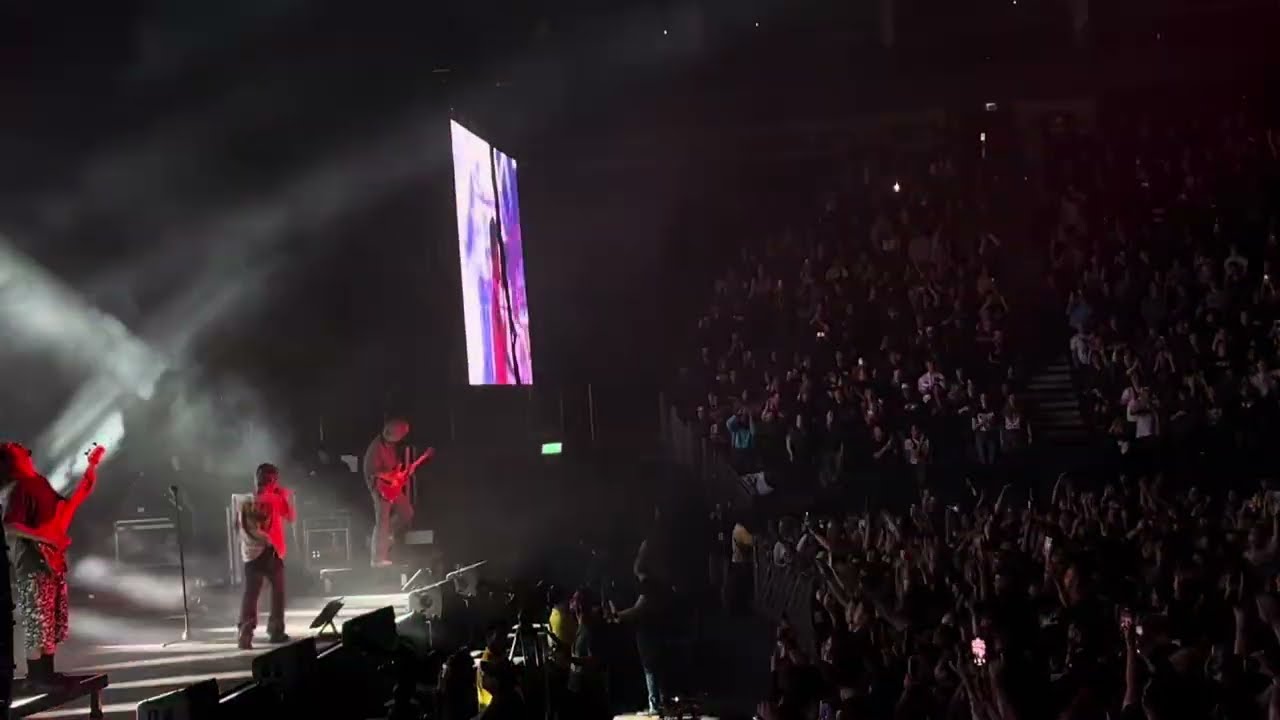 One Ok Rock - Make it out alive -The O2 15/10/2025