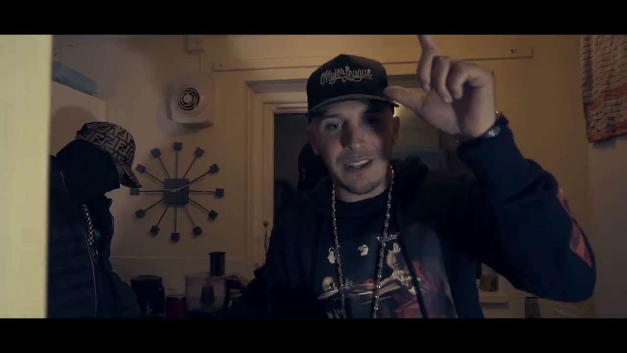 Murkage ft Mantle & Jspeakz - Rapping or Trapping (Official Music Video)