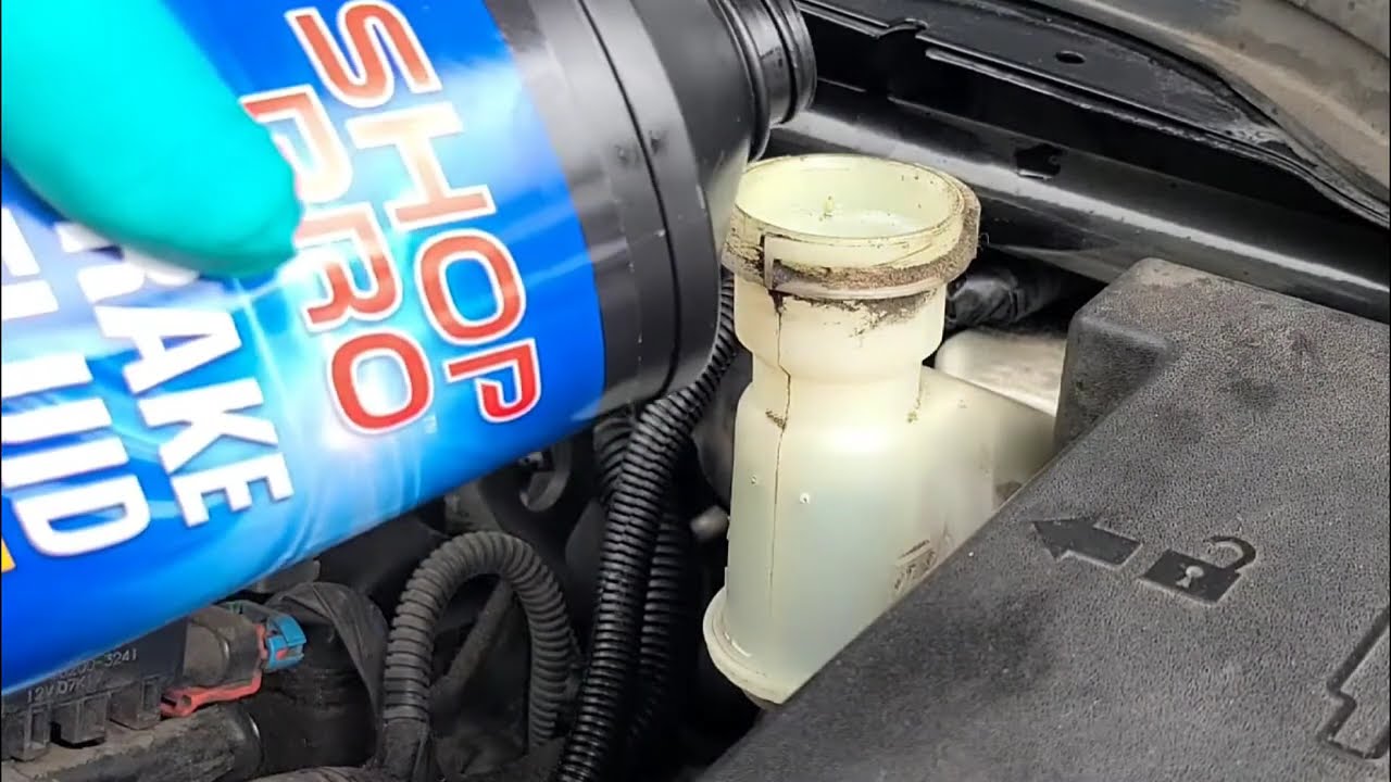 полная промывка тормозной системы и прокачка тормозов (2009 Chevy Cobalt 322028 миль)