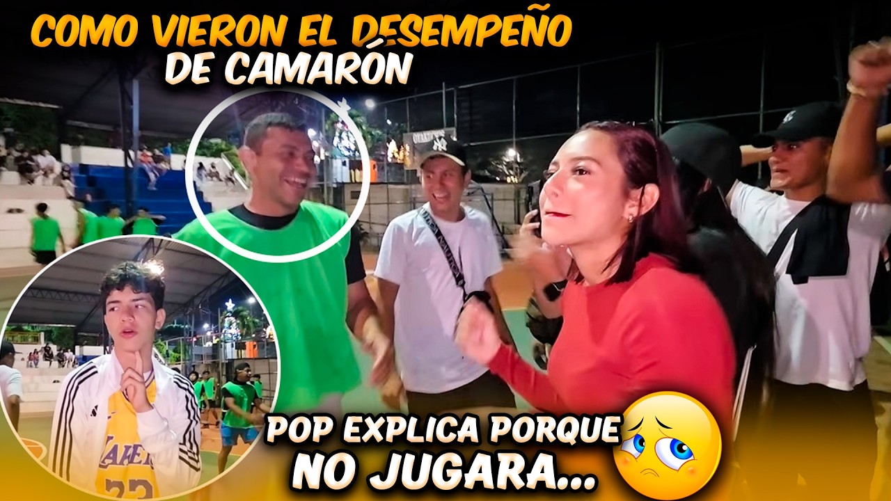 La Plaga le hace pasillo de honor a Camarón por su desempeño en el partido.