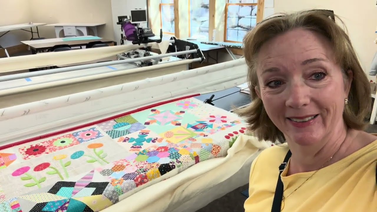 LongArmer Holly Williams Sosa 🌼 Mix Quilt by customer.
