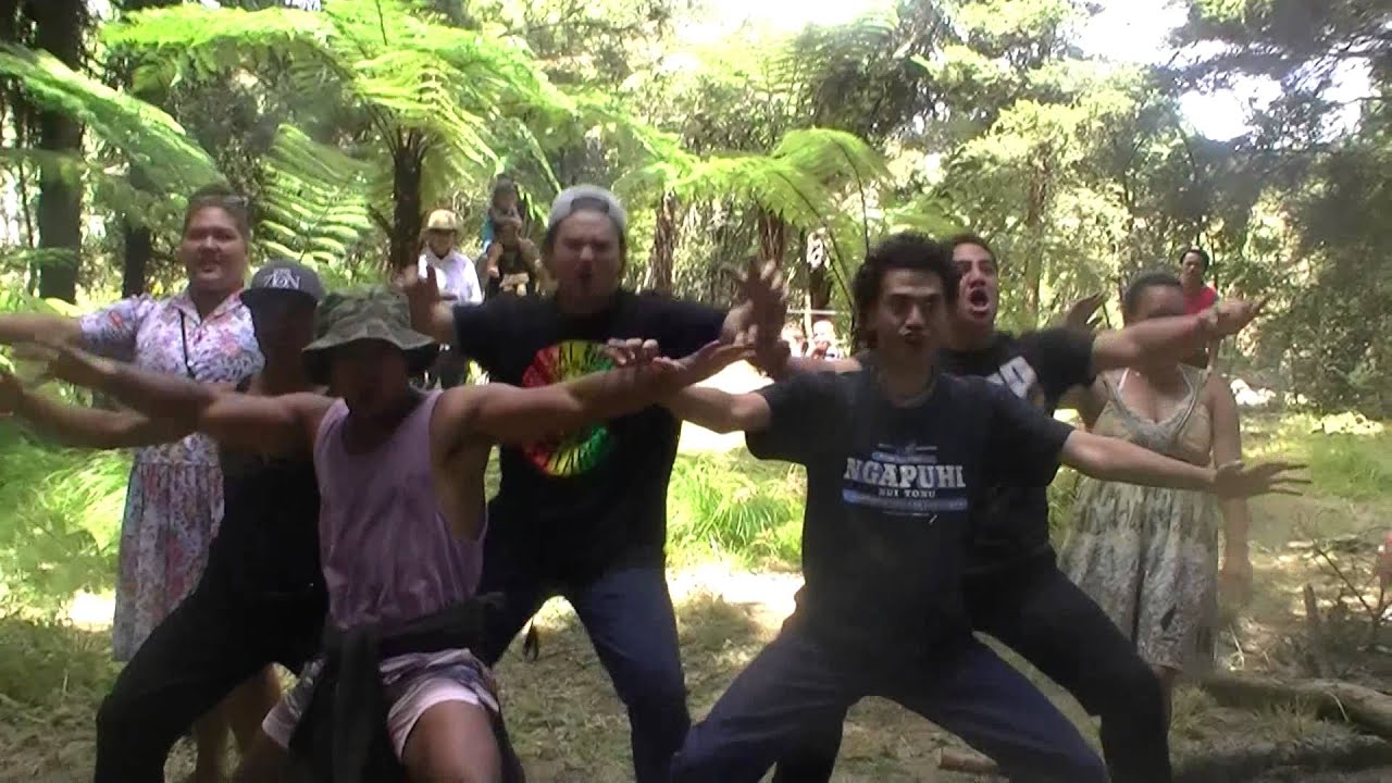 NgaPuhi Haka, by James Witehira his bro's Whitinga and Phoenix and cuzzy's frm Otaua, Tumeke
