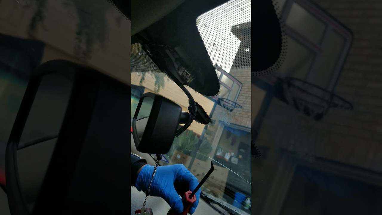 Ford rear view mirror removal