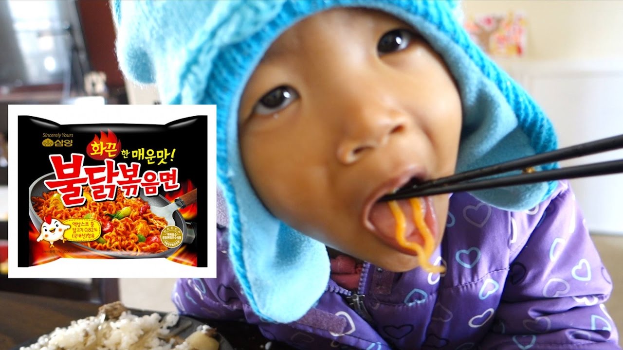 2 Year-old Baby eating EXTREME SPICY RAMEN NOODLE!!! Last day with Kenyan Grandma Vlog ep. 98