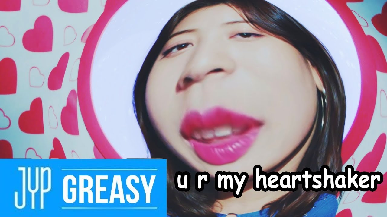 TWICE “Heart Shaker