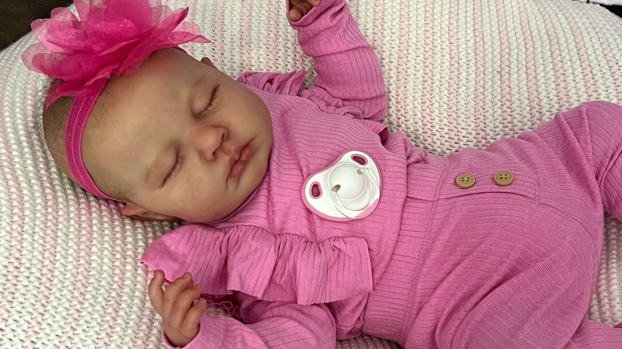 Changing my reborn doll Emmylou || Lou Lou kit by Joanna Kazmierczak