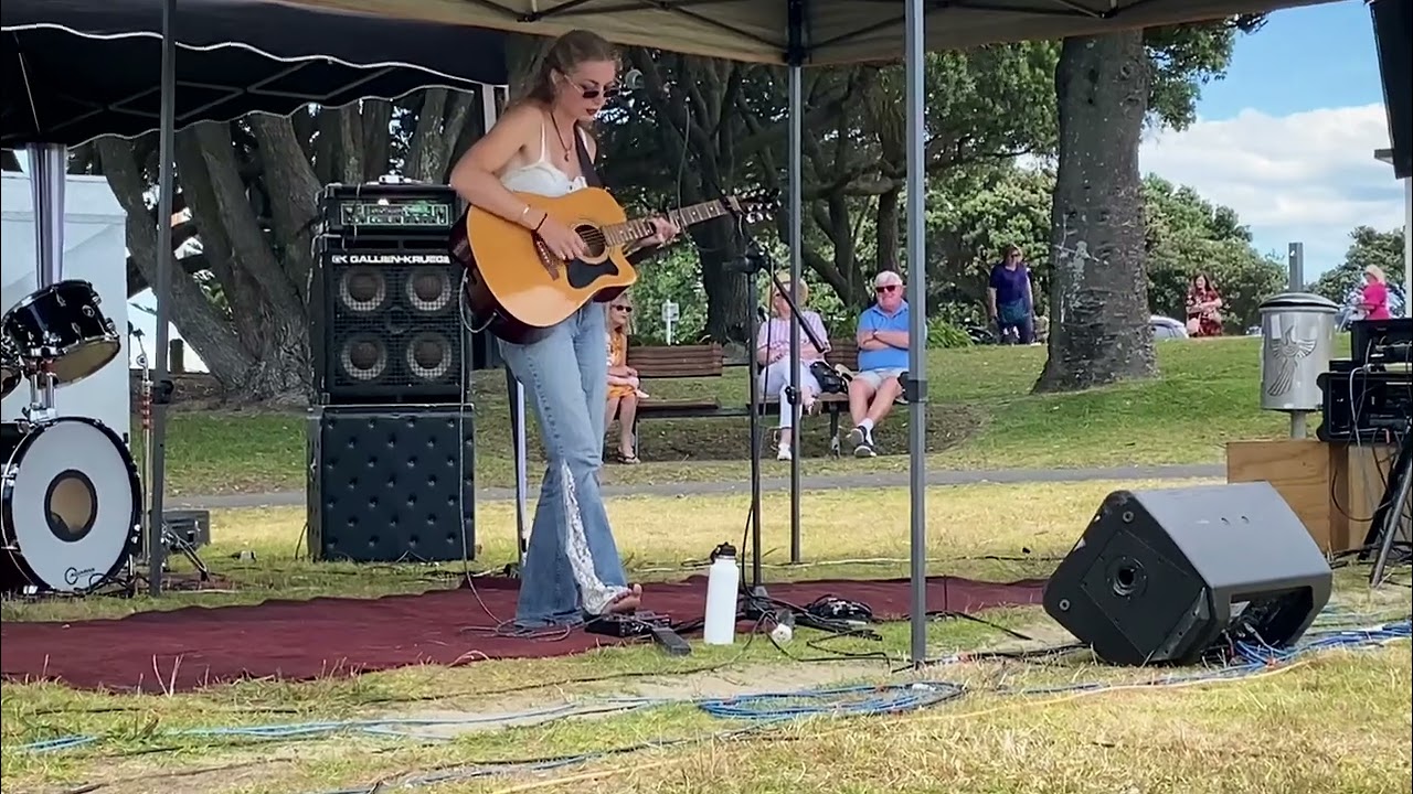 Bloom - The Paper Kites (loop pedal cover) by Charli Ravenwood
