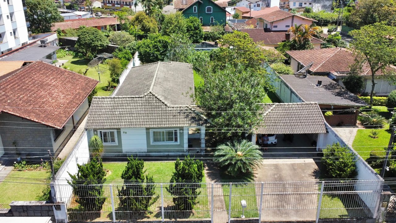 VENDA - Casa  com terreno de 800m2 totalmente linear, no BAIRRO DE FÁTIMA - Teresópolis- RJ