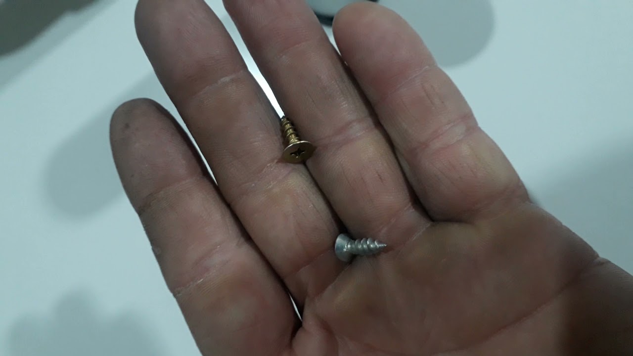 como colocar pé em armário de cozinha