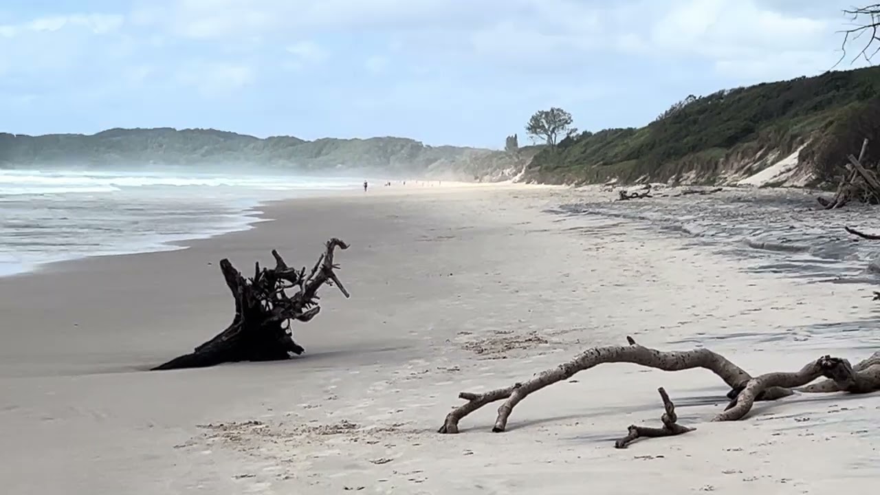 Coastal walk Tallow Beach
