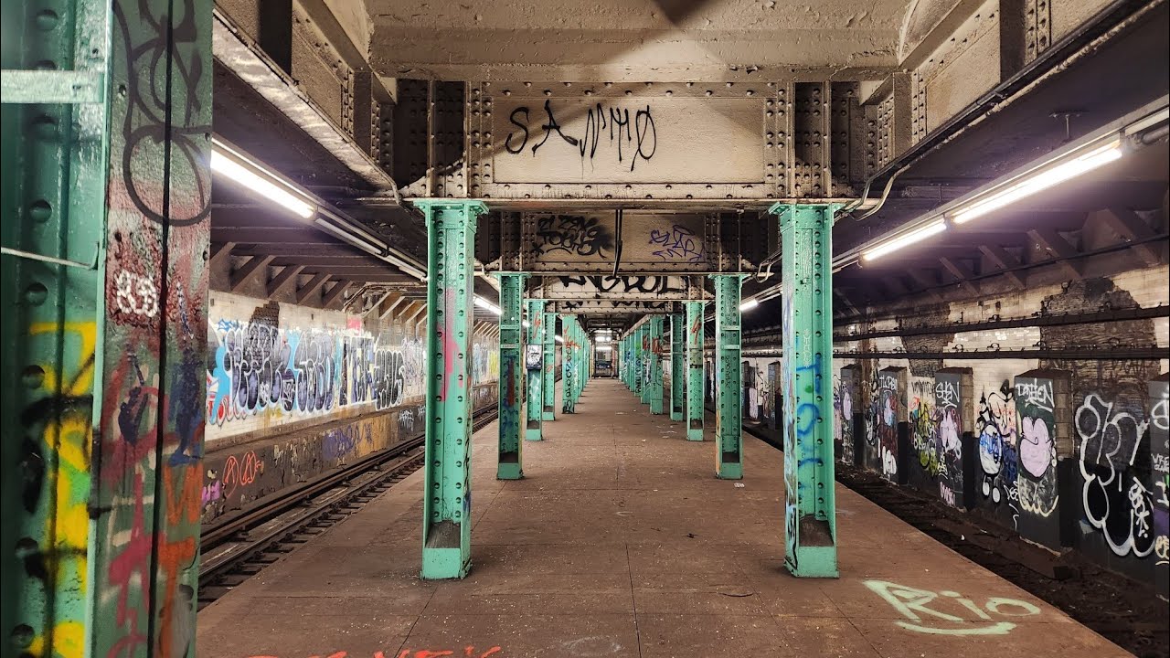 Abandoned NYC Subway station ( Canal Street Almost Caught!