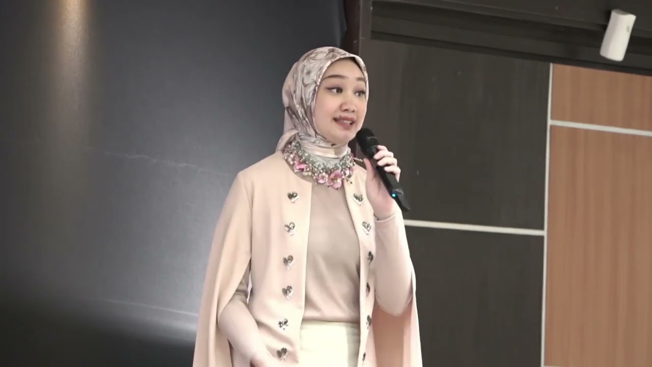 Why We Need Fear to get a better life? | Vina Muliana | TEDxUniversitasNegeriSurabaya