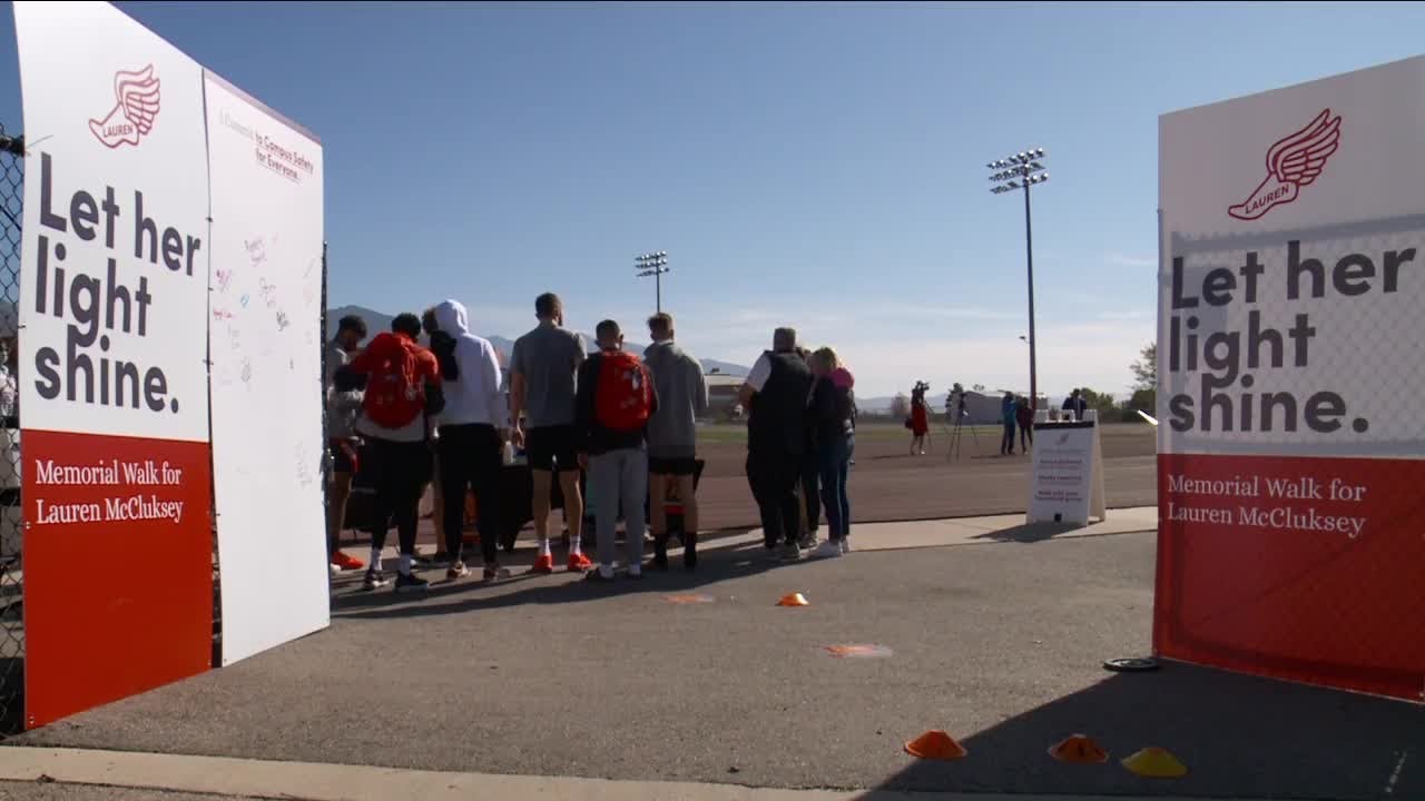 Спустя два года после смерти Лорен МакКласки семья отреагировала на соглашение с Университетом шт...