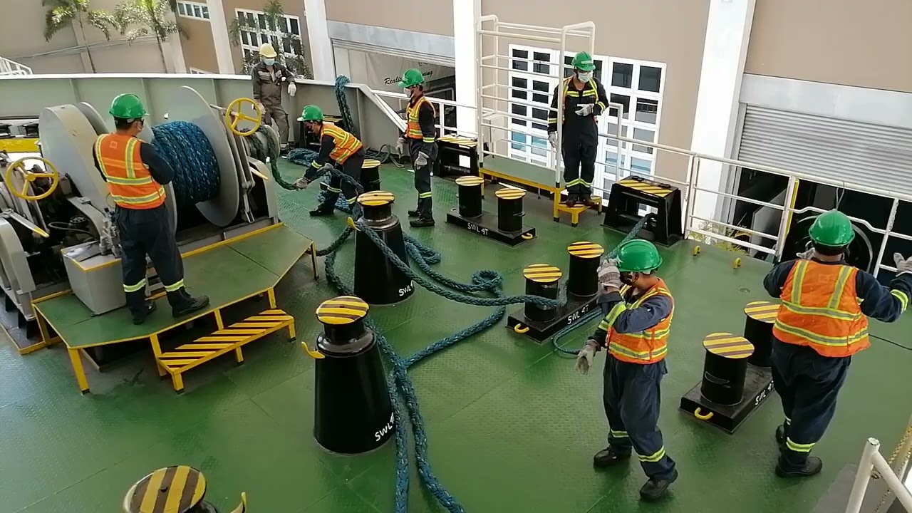 SAFETY MOORING OPERATION TRAINING.