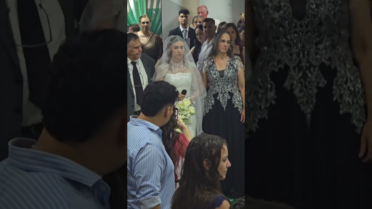 Novia entra cantando Digno y Santo 😭😍🎶🎵✝️ - Rebeca Arce 22/06/2025