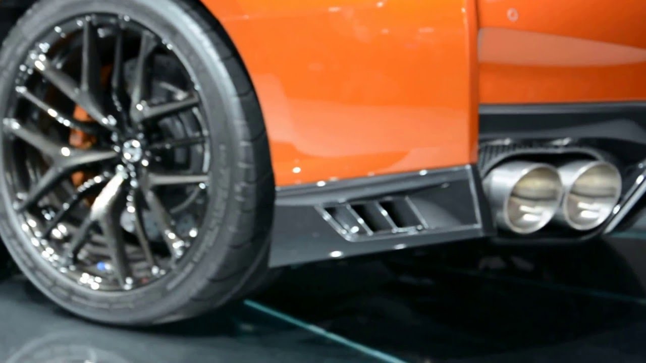 2017 Nissan GT-R First Look - New York International Auto Show 2016