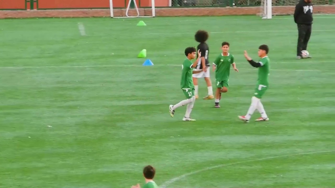 الشوط الثاني من مباراه مودرن و البنك الاهلي 2013