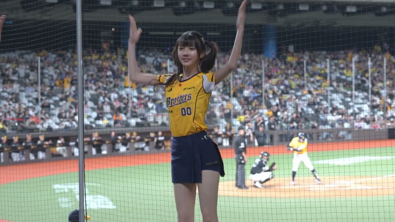 中信兄弟VS福岡軟銀⚾️🔥🇹🇼🇯🇵台日交流賽🔥🔥9局下半最後反攻機會🔥嗆司跳起來💪💪～#中信兄弟#福岡軟銀#passionsisters 