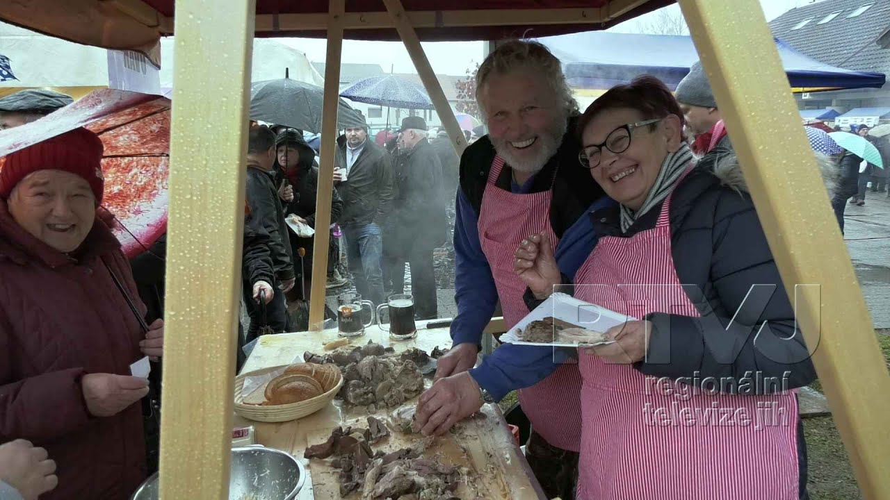Ani déšť nepřekazil Sousedské setkání v Dolních Bojanovicích