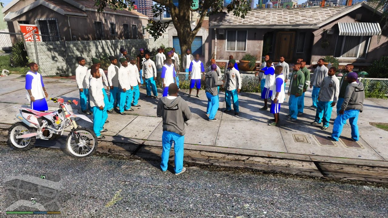 Tawuran Pelajar SMA Dengan Anak Kuliah Rusuh! GTA 5 Mod Polisi Indonesia