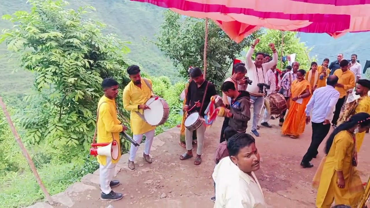 अज्जू भाई की एक ओर new वीडियो || एक बार जरूर देखे || गढ़वाली बैड || 2025 ||