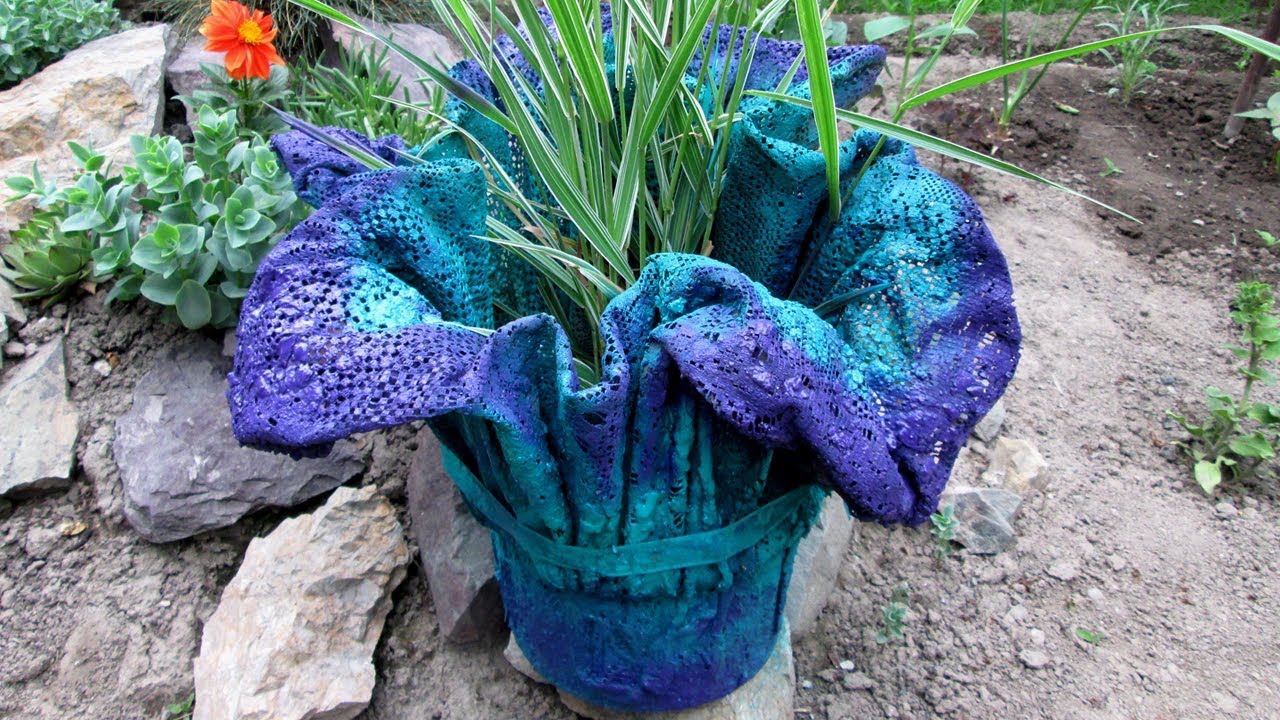 Flowerpot in the form of a flower for a garden