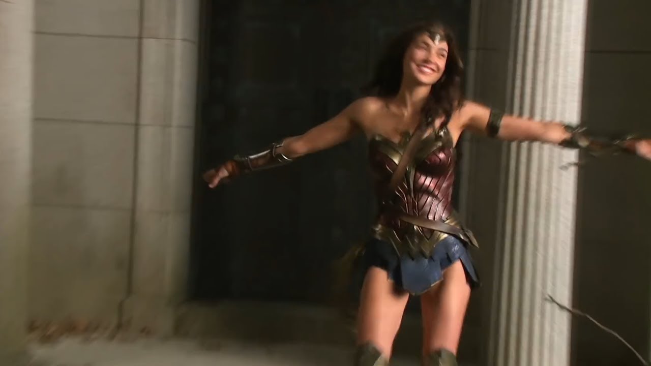 Gal Gadot Wonderwoman Dancing Moments