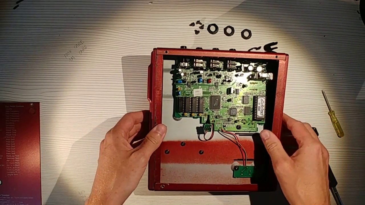How to remove the PCB of a Digitech XP100, XP200, XP300 and XP400 (and put it back again)