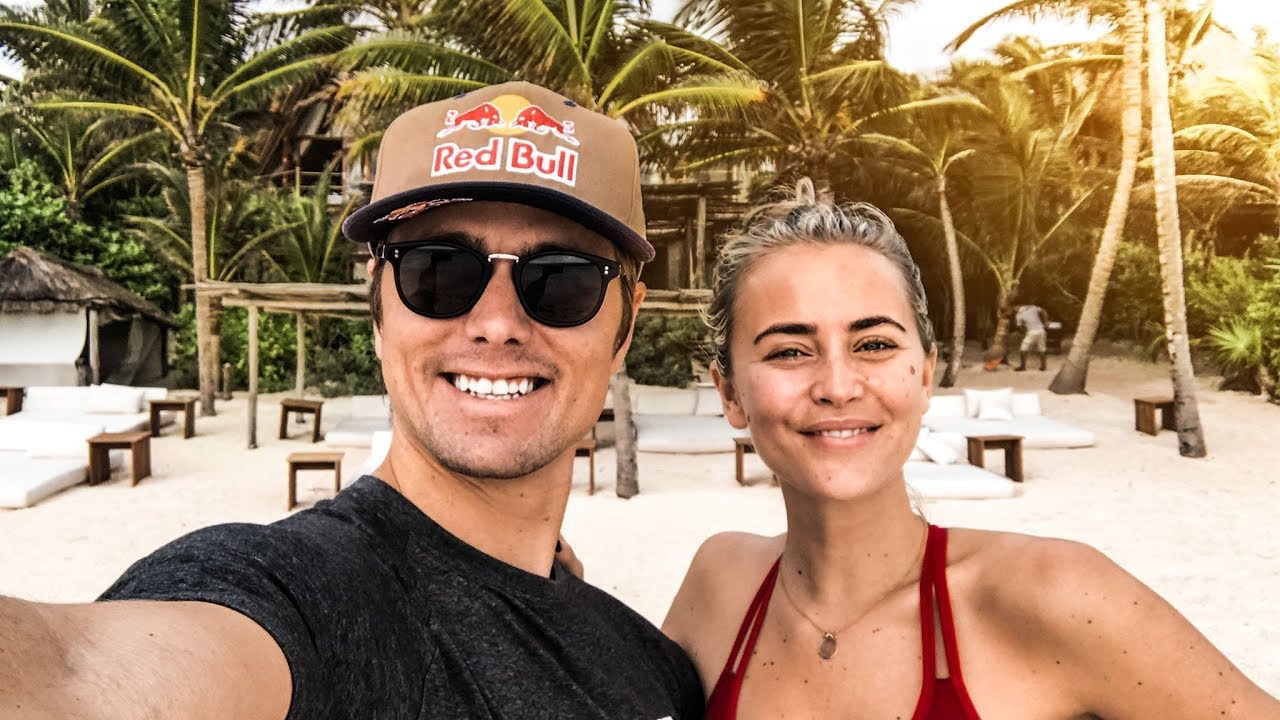 ITS TIME TO TAKE A BREAK IN PARADISE! | VLOG² 137