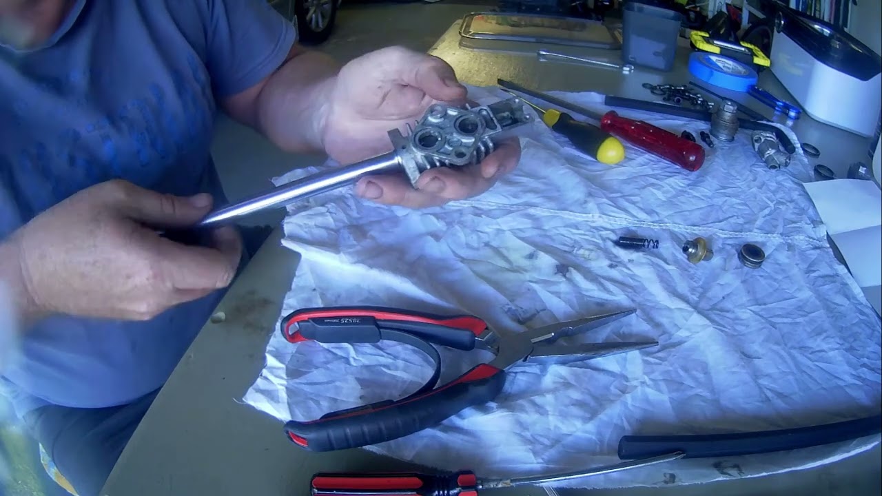 GPz 900r Anti Dive Unit Rebuild