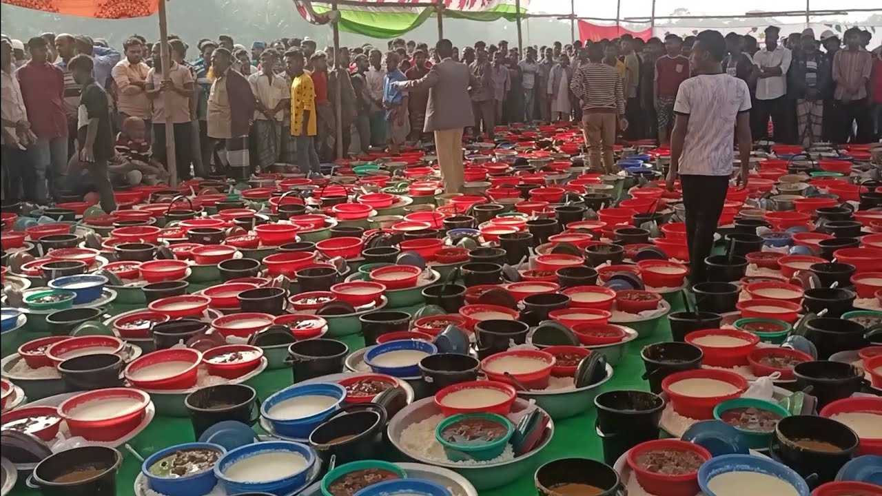 প্রায় ১০ হাজার মেহমানকে আপ্যায়ন! - দক্ষিণবঙ্গের ঐতিহ্যবাহী ফইত্যা।