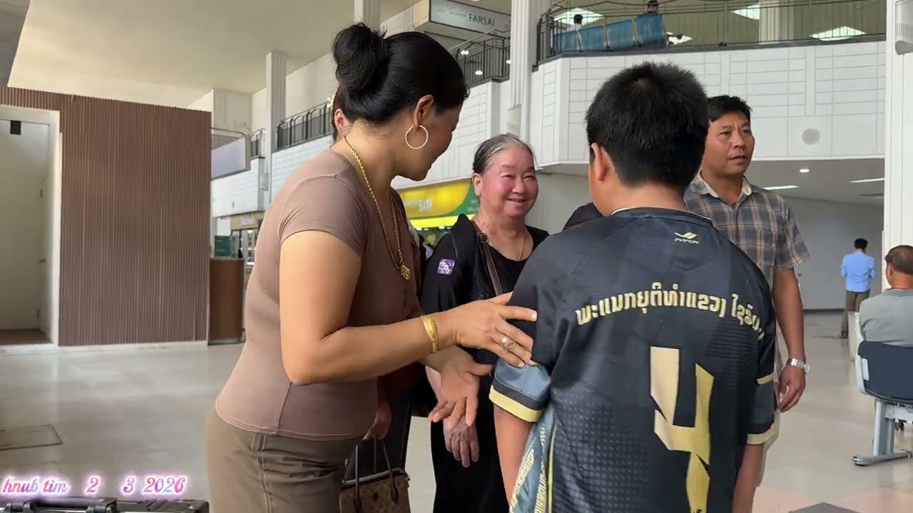 xa niam thiab txiv mus tsev