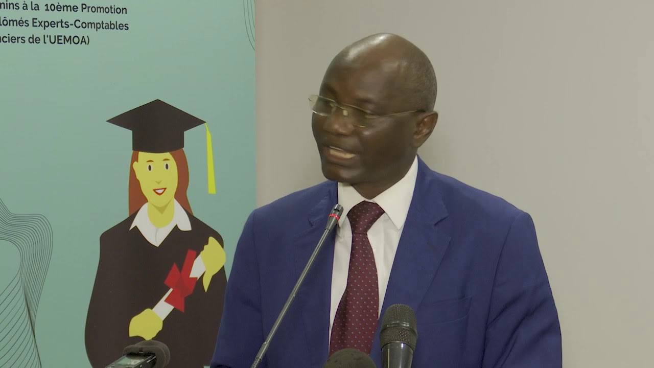Expertise comptable et financière : 20 nouveaux diplômés