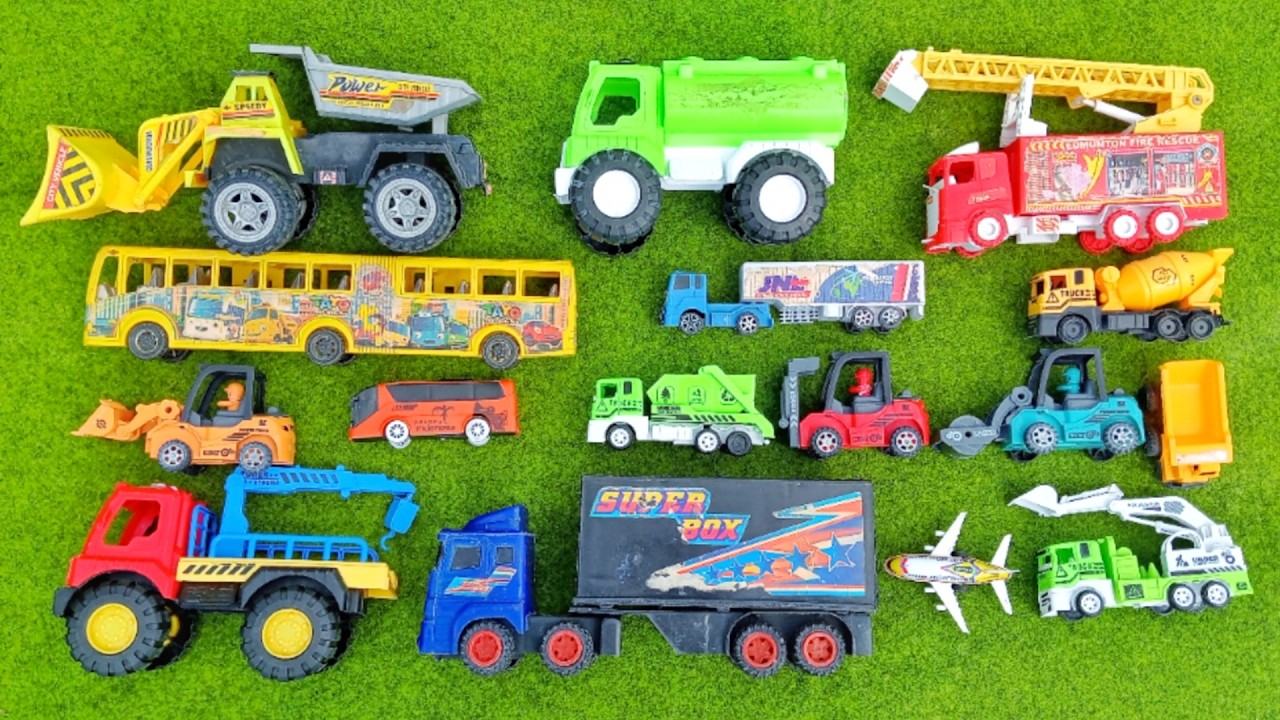 MENGUMPULKAN MAINAN. MOBIL DEREK, MOBIL DAMKAR, DUMP TRUCK, TRUCK LOGISTIK, TRUCK TANGKI, BUS TAYO.