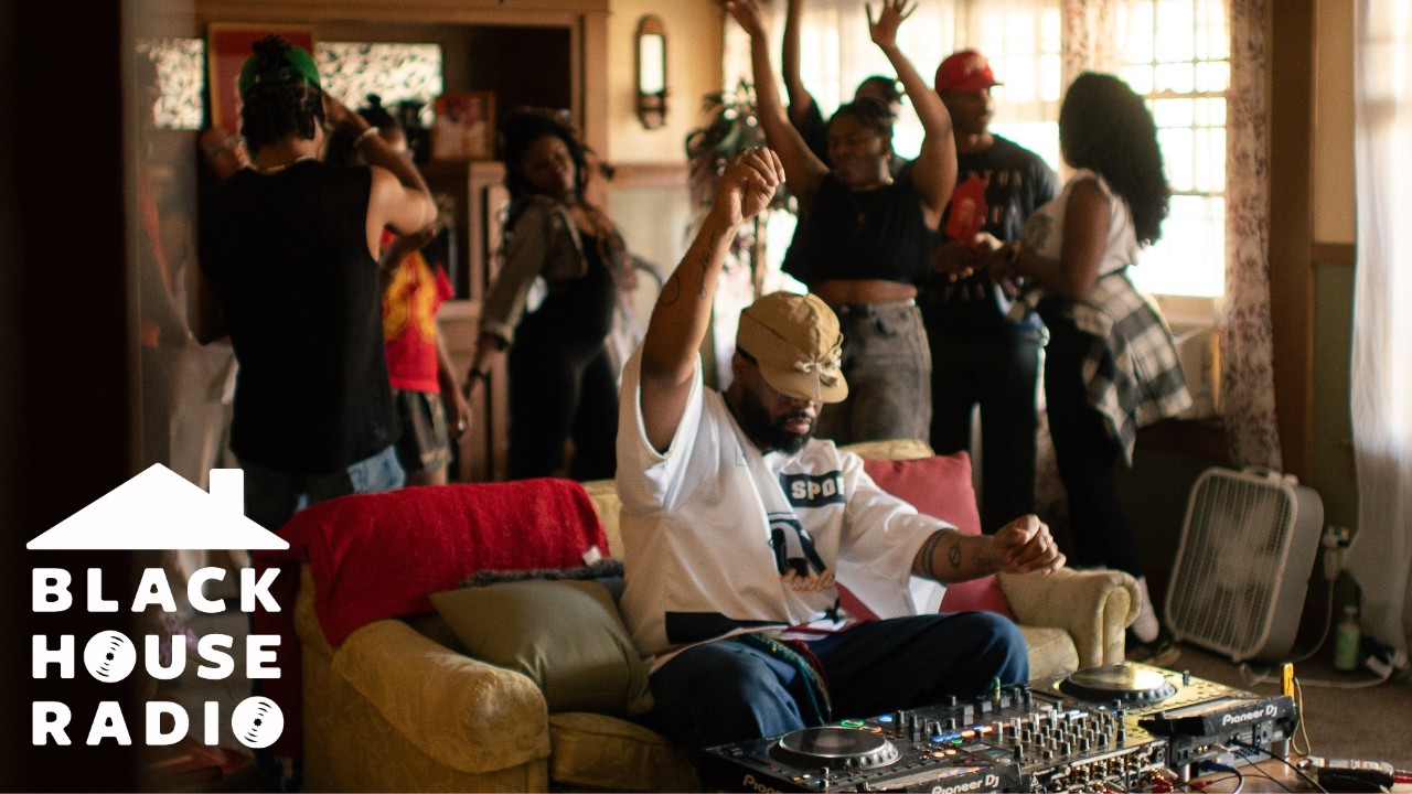 UPBEAT SOULFUL HOUSE MIX at a House Party | Black House Radio