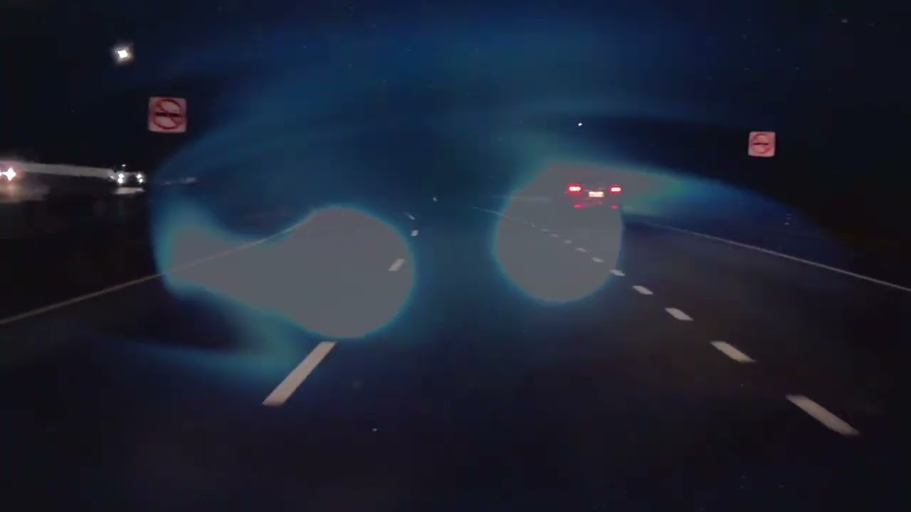 Between The Silence (Video Clip) - Mateo Salazar