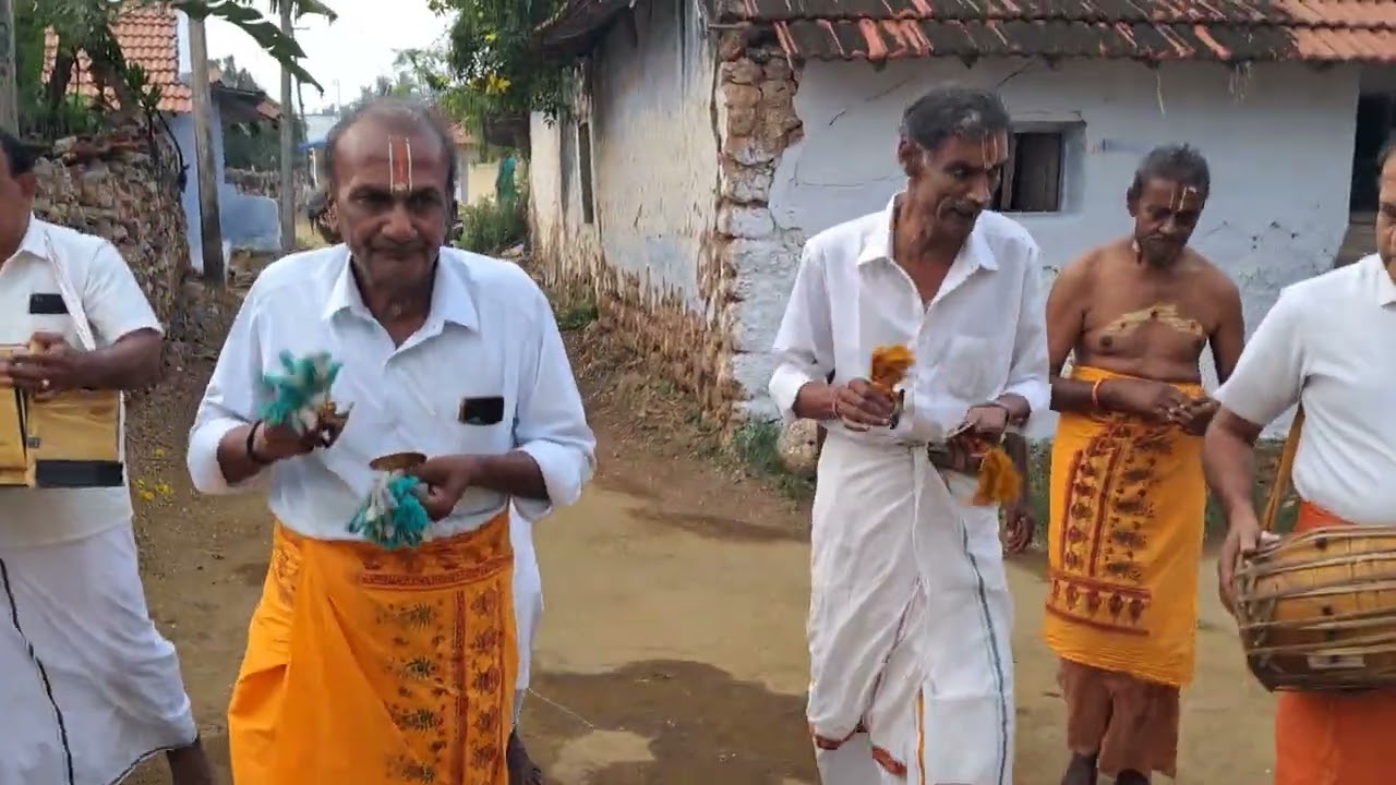தை1... பொங்கல் பண்டிகை ஸ்ரீவேணுகான சபையோரின் பஜனை