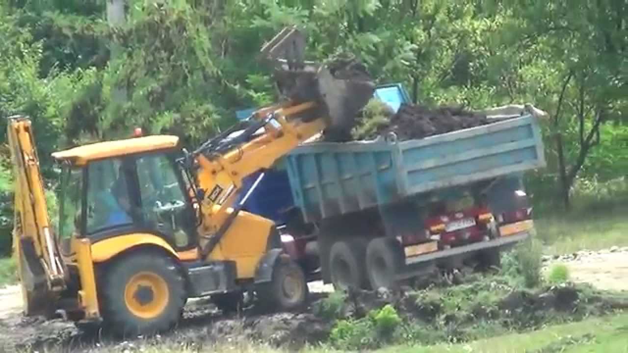 Decopertare pamant cu jcb 3cx buldoexcavator