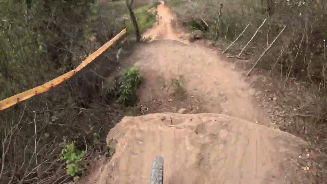 Descida oficial no 10 desafio pedra de santo Antônio de Downhill 