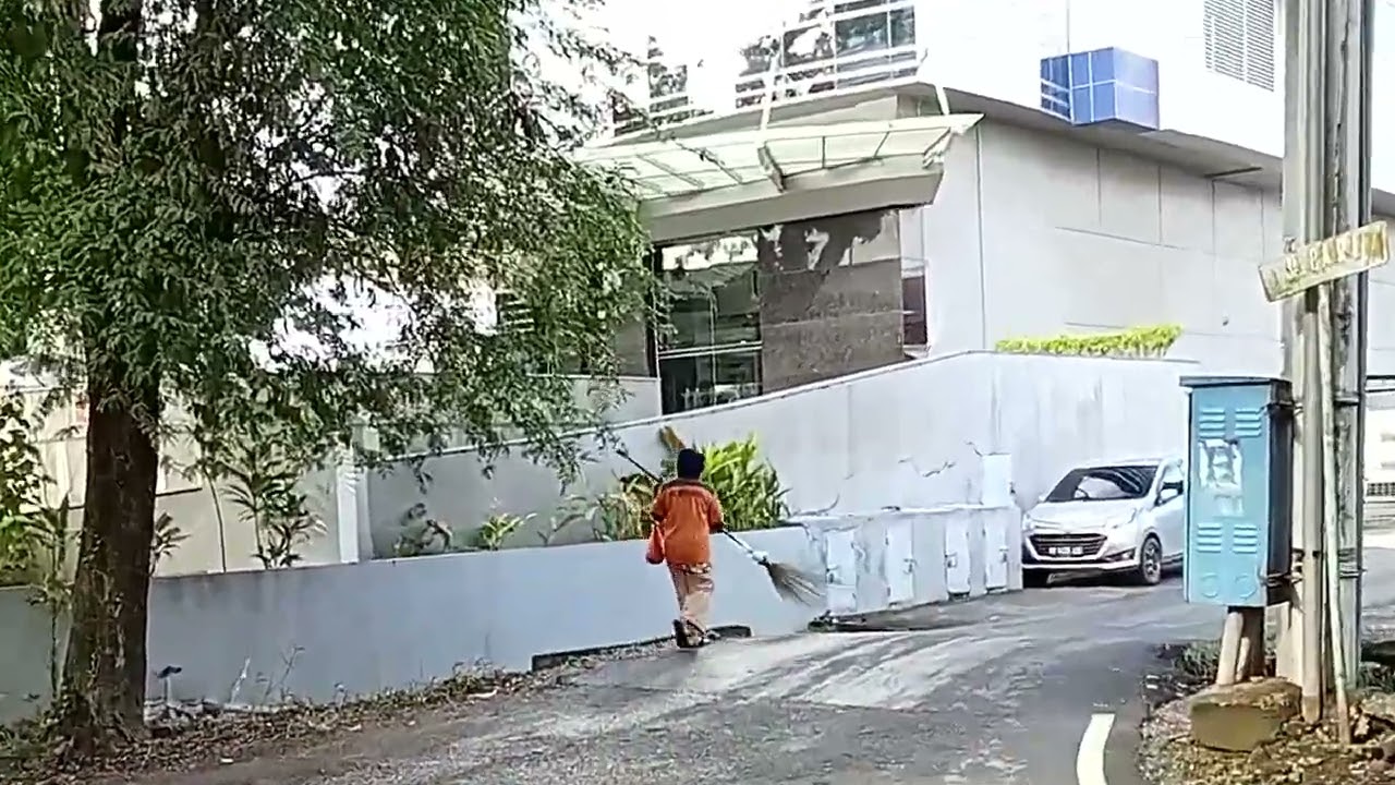 Guys, klo km kehilangan Burung, aku ada di jln  S Parman Mdn