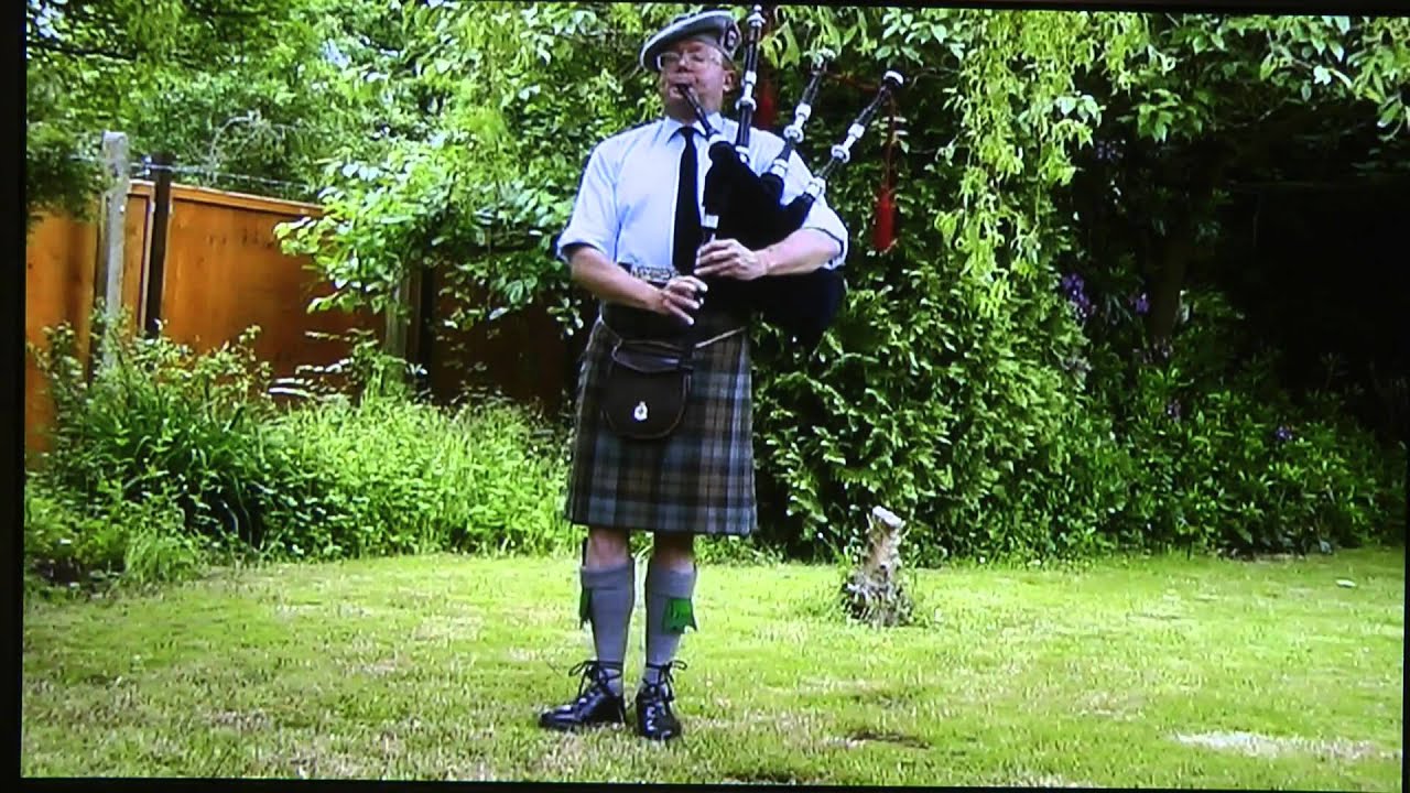 Bob the Piper - Tunes suitable for a Funeral: 1 of 3  (for playing the hearse to the chapel)