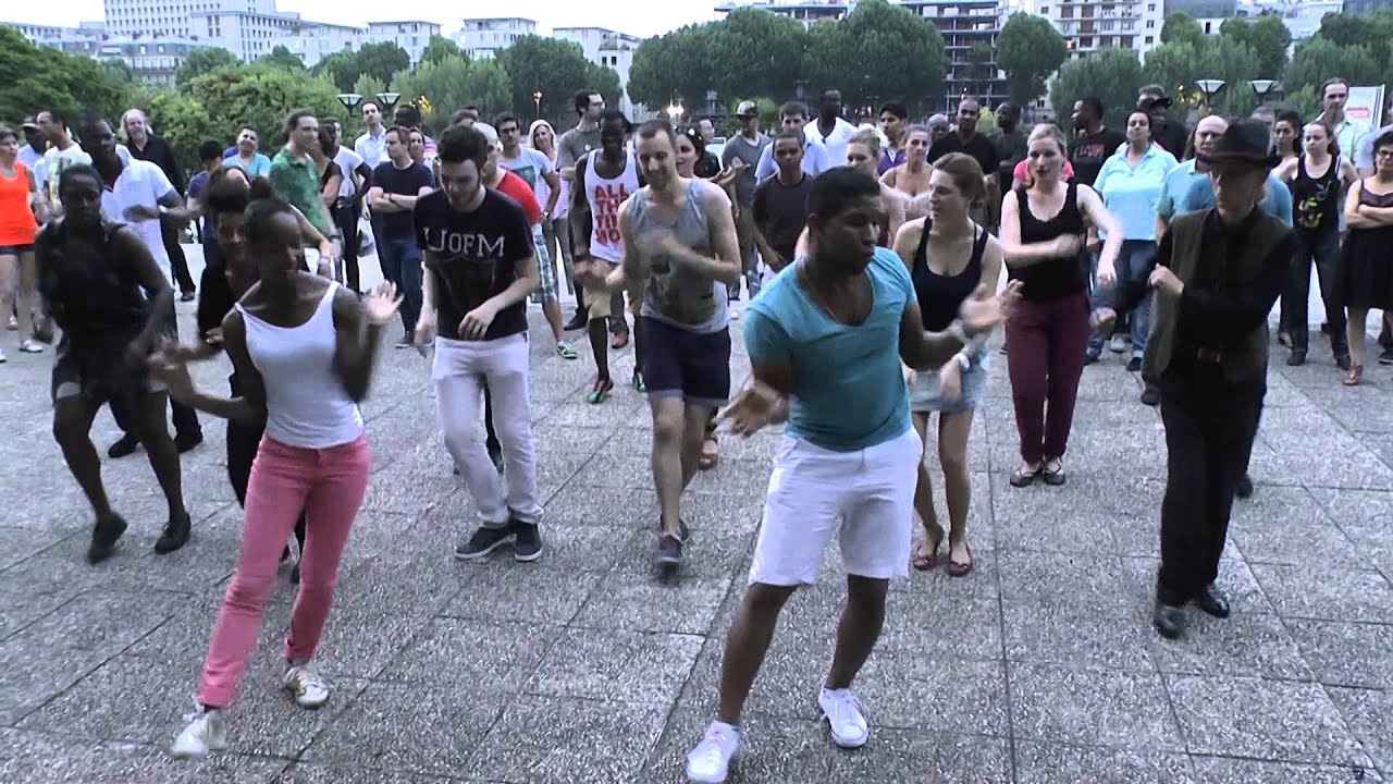 Salsa avec Adel et Diaz Martinez aux Quais de Seine (Juillet 2014) www.salsa-guide.fr